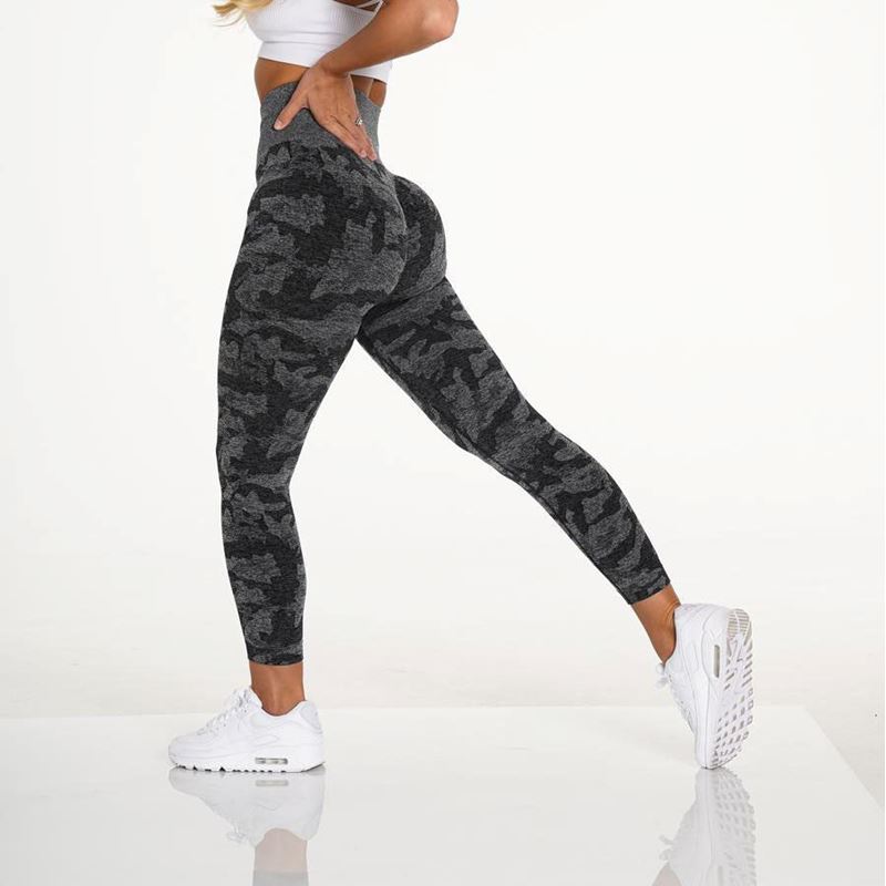 WTWM Comfy Camo Seamless Tights