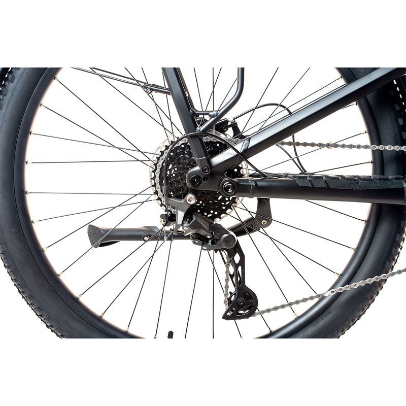 Momas Summit+ Trekking